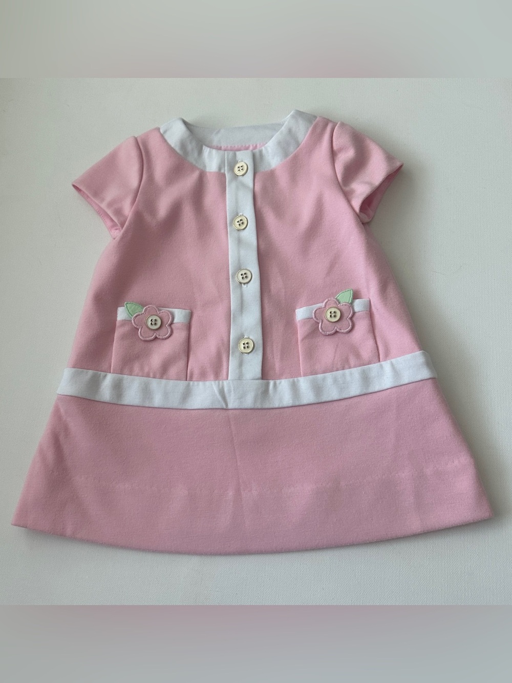 Florence Eiseman girl’s Dress with White Trim and Floral Pockets.  Size 24M.